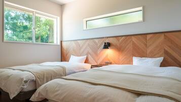 4 bedrooms, desk, free WiFi, bed sheets