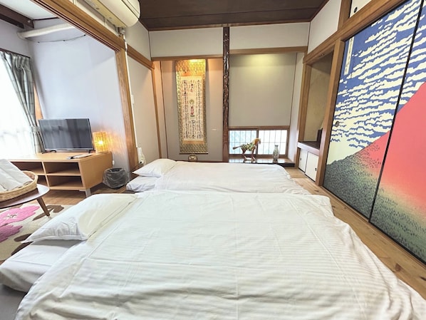 4 bedrooms, desk, iron/ironing board, free WiFi - An inn near Monzencho Onsen in Udon Prefecture w - Classy Busshozan / Takamatsu Kagawa (Takamatsu)
