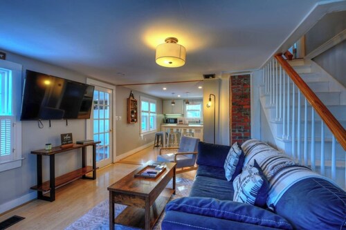 Pet Friendly 3BR Home in SWH [Acadia Island House]