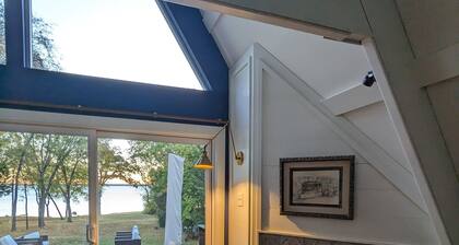 End of Year Specials- Be Lakefront for the Holidays!