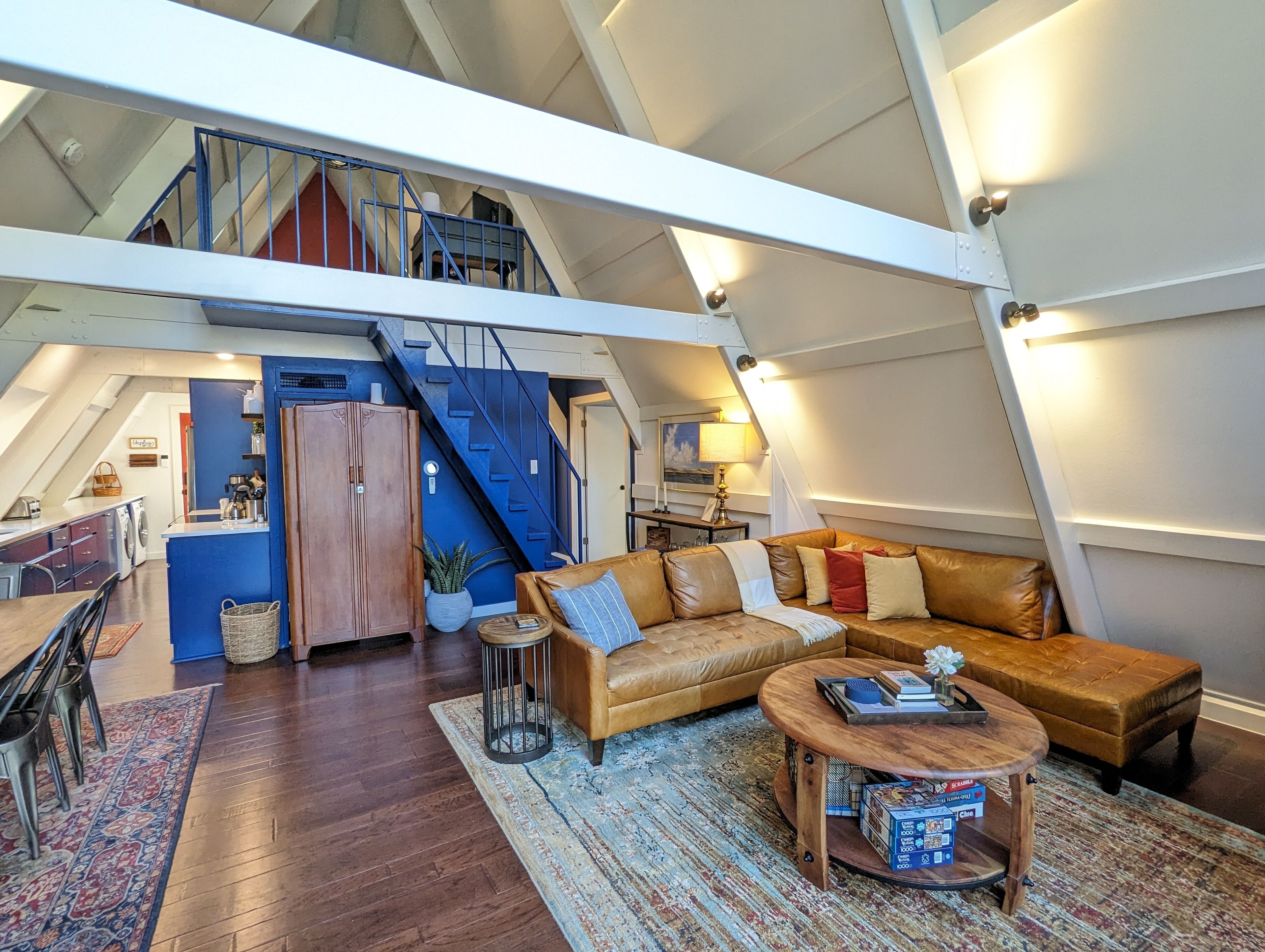 Smart-TV, peis, DVD-spiller og PC-skjermer