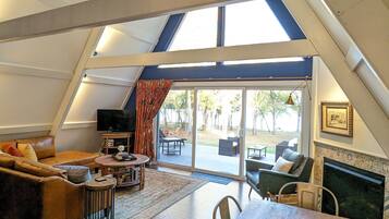 Smart-TV, peis, DVD-spiller og PC-skjermer