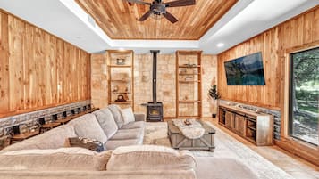 Smart TV, foosball, table tennis