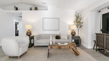 Smart TV, mesa de pingue-pongue