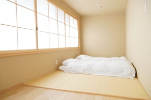 Superior Quadruple Room | Down comforters, free WiFi - RIKKA HANASATO (Takayama)