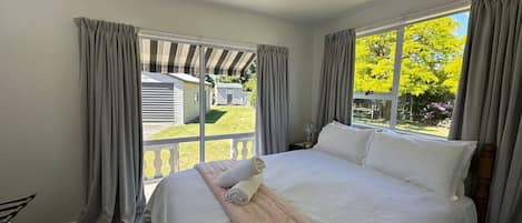 3 bedrooms, free WiFi, bed sheets