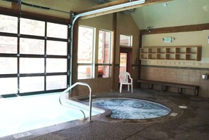 Pool - SKI-IN Condo in Breckenridge (Breckenridge)