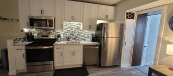 Cozy Living, conveniently located close to city nightlife and touring.