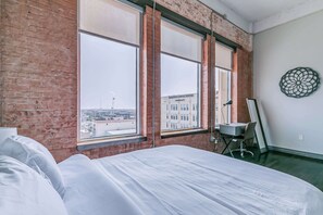 3 bedrooms, iron/ironing board, travel crib, WiFi