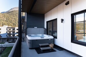 Exterior - Mountainside Revival Revelstoke Vacations (Revelstoke)