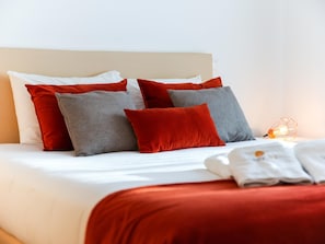 3 bedrooms, iron/ironing board, Internet, bed sheets