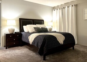 2 habitaciones, caja de seguridad en la habitación y escritorio 