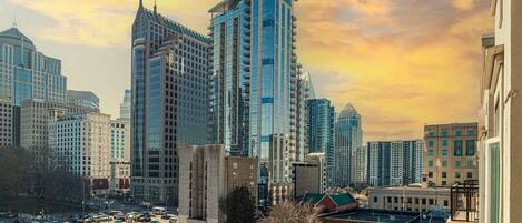 المنطقة المحيطة بالمنشأة