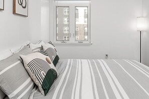 4 chambres, bureau, fer et planche à repasser, Wi-Fi gratuit