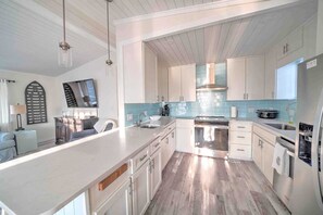 Fridge, microwave, oven, stovetop - 577 Grouper Ave. Includes Golf Cart - Newly Updated and free Wifi - 2 Pools!! (Panama City Beach)