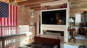 Smart TV - Washington Family Home - National Treasure, Est 1750 located at 107 S Lee Street (Alexandria)