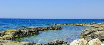 Beach front home in Fontane Bianche with house sea view
