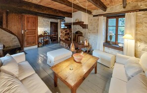 Télévision, cheminée