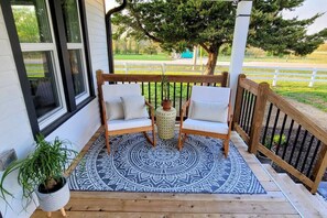 Terrace/patio - [C] Private Country Retreat 10 Acres + 4 Min to Lawrence (Lawrence)