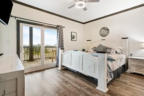 4 makuuhuonetta, silitysrauta/-lauta, vauvan matkasänky, ilmainen Wi-Fi