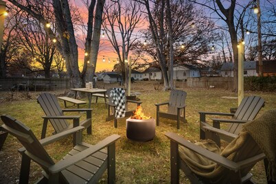 Urban Oasis: A Charming Downtown Retreat with Game Room, Firepit and Yard Games