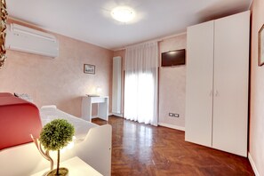 1 Schlafzimmer, Bügeleisen/Bügelbrett, kostenloses WLAN, Bettwäsche