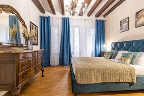 1 bedroom, iron/ironing board, free WiFi - SAN MARCO-CAMPO SAN MAURIZIO, CANAL VIEW APARTMENT (San Marco)