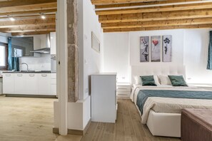 1 bedroom, iron/ironing board, free WiFi