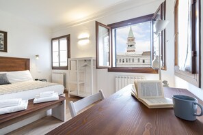 3 slaapkamers, een strijkplank/strijkijzer, gratis wifi