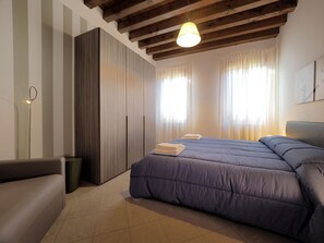 2 Schlafzimmer, Bügeleisen/Bügelbrett, kostenloses WLAN