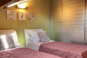 2 Schlafzimmer, Bügeleisen/Bügelbrett, kostenloses WLAN