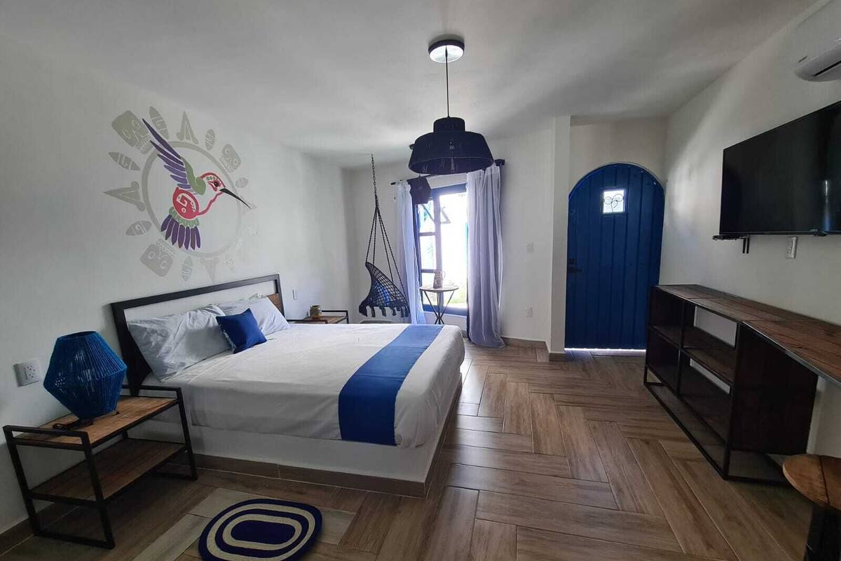 Deluxe Room, Jetted Tub | Desk, blackout curtains, free WiFi, individually decorated