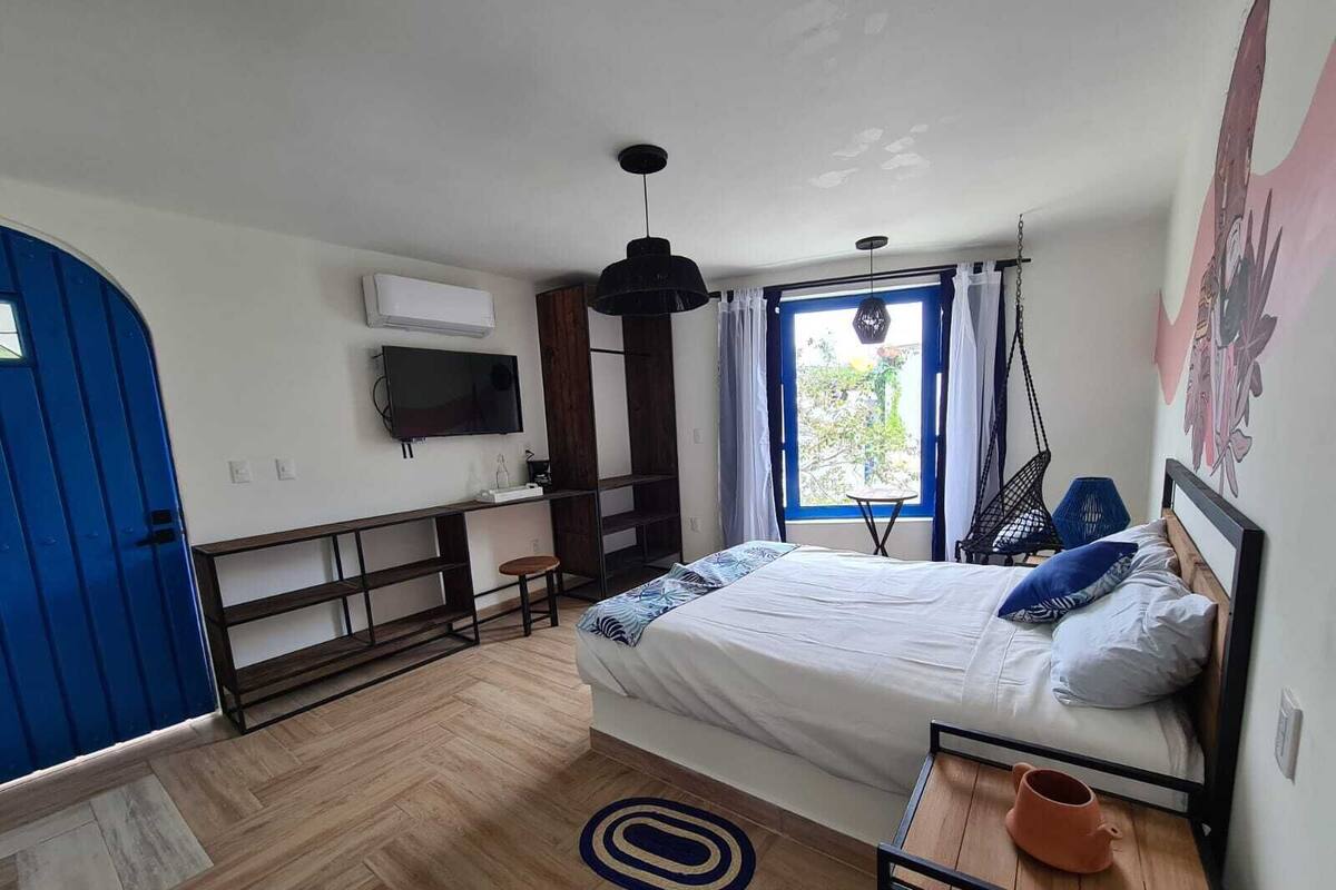 Deluxe Room | Desk, blackout curtains, free WiFi, individually decorated