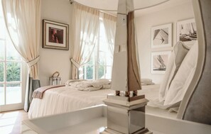 3 bedrooms, in-room safe, travel crib, free WiFi