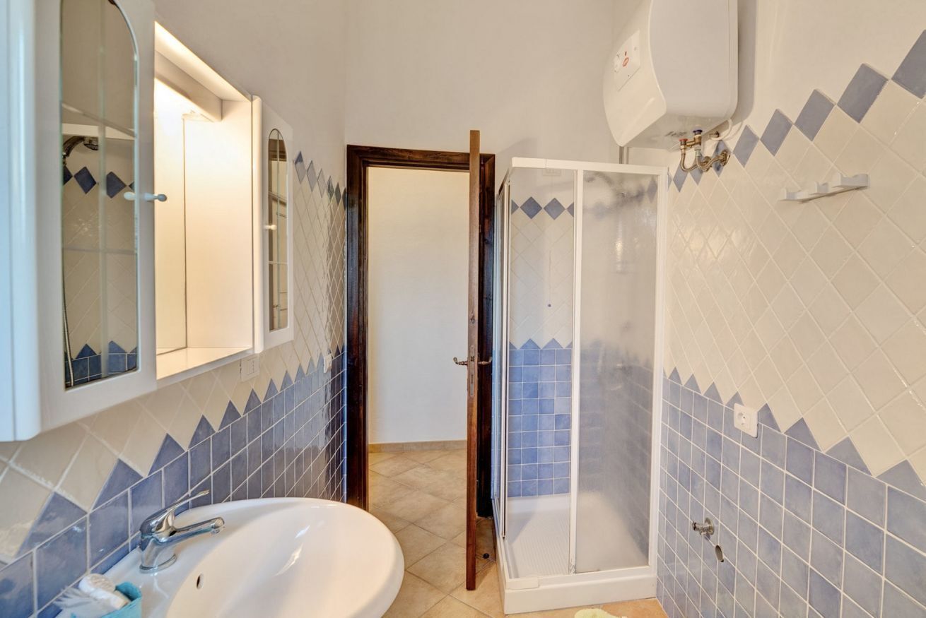 Douche, sèche-cheveux, bidet
