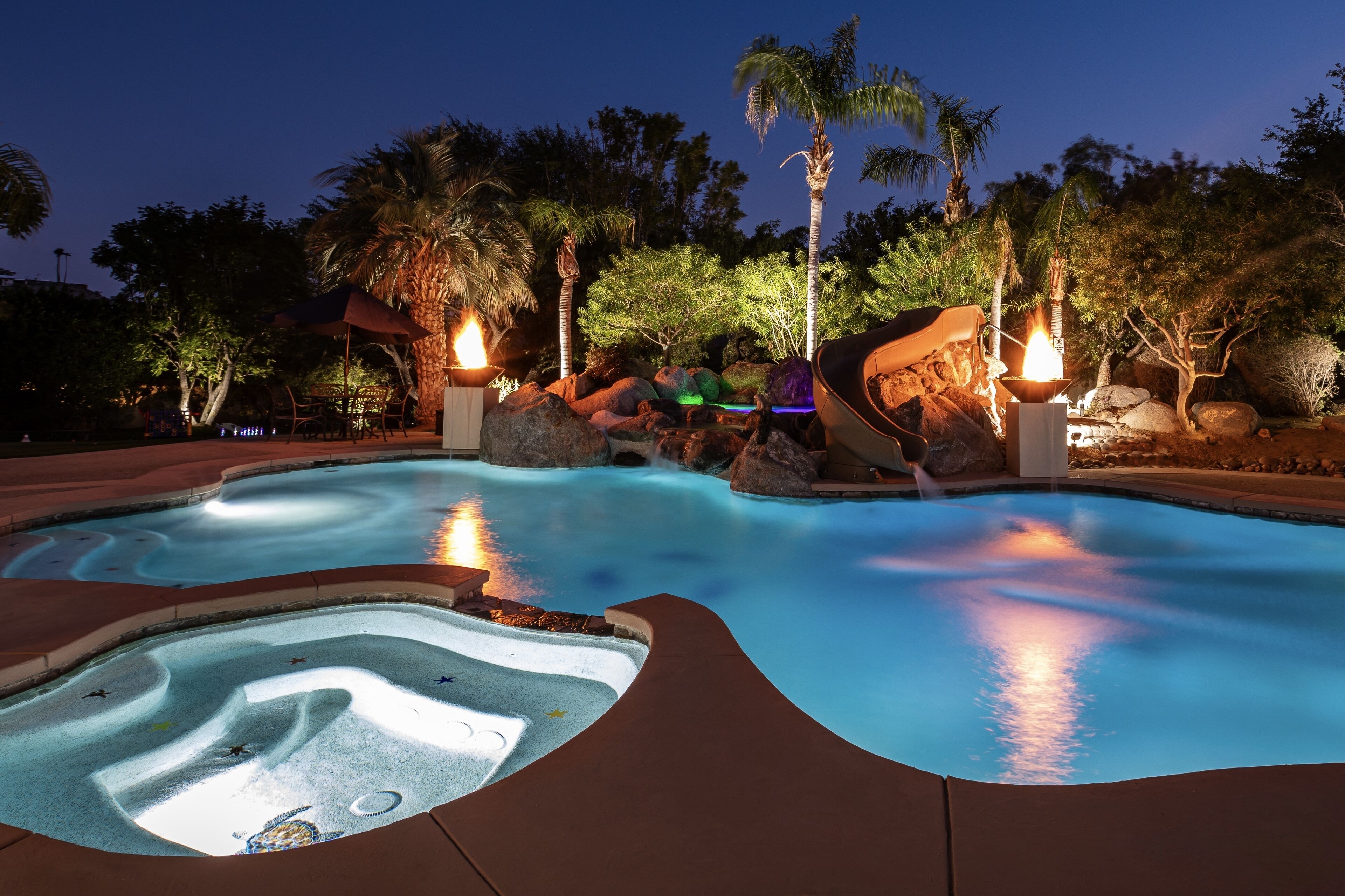 MEGA VILLA: Exquisite Backyard Oasis + Endless Fun! EV Charger ⭐️⭐️⭐️⭐️⭐️