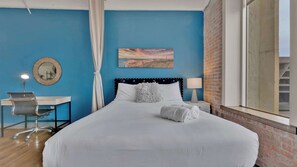 2 bedrooms, desk, iron/ironing board, travel crib - Downtown Loft • Free Breakfast + Valet • Sleeps 8 (Dallas)