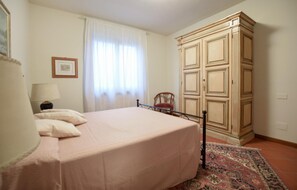 1 chambre, fer et planche à repasser, lit parapluie, Wi-Fi gratuit