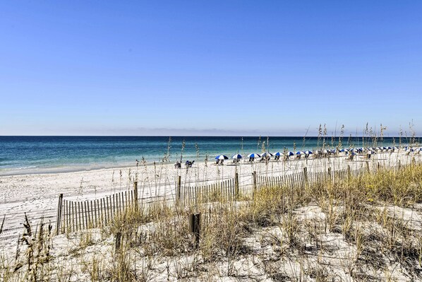 On the beach - Renovated oceanfront penthouse condo - direct beach access!  (Fort Walton Beach)