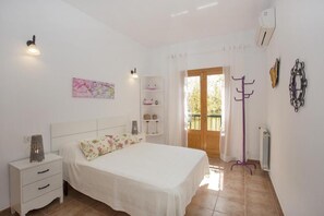 4 quartos, ferros/tábuas de passar roupa, Wi-Fi de cortesia