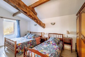 2 Schlafzimmer, Bügeleisen/Bügelbrett, kostenloses WLAN