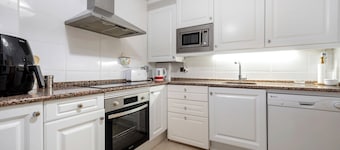 Holiday Home 'Emi' with Private Pool, Wi-Fi and Air Conditioning