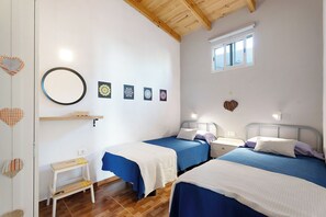 2 bedrooms, iron/ironing board, WiFi, bed sheets - Holiday Home 'Casa La Luna' with Sea View and Private Terrace (Isora)