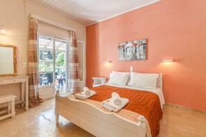 2 slaapkamers, een strijkplank/strijkijzer, gratis wifi, beddengoed