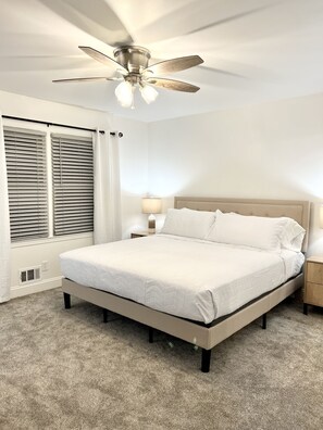 3 bedrooms, desk, iron/ironing board, free WiFi