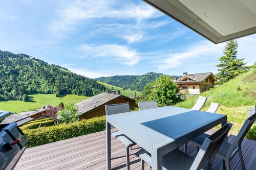 Apartment 'Victorsun2' with Mountain View, Terrace and Private Garden