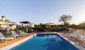 Pool - Villa 'Peacehaven' with Mountain View, Wi-Fi and Air Conditioning (Loulé)