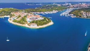 Unclassified image, 5 of 19, button - Lovely apartment in Pula with swimming pool (Pula)