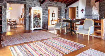 Holiday Home 'Ponta Da Amora' with Sea View, Wi-Fi and Air Conditioning