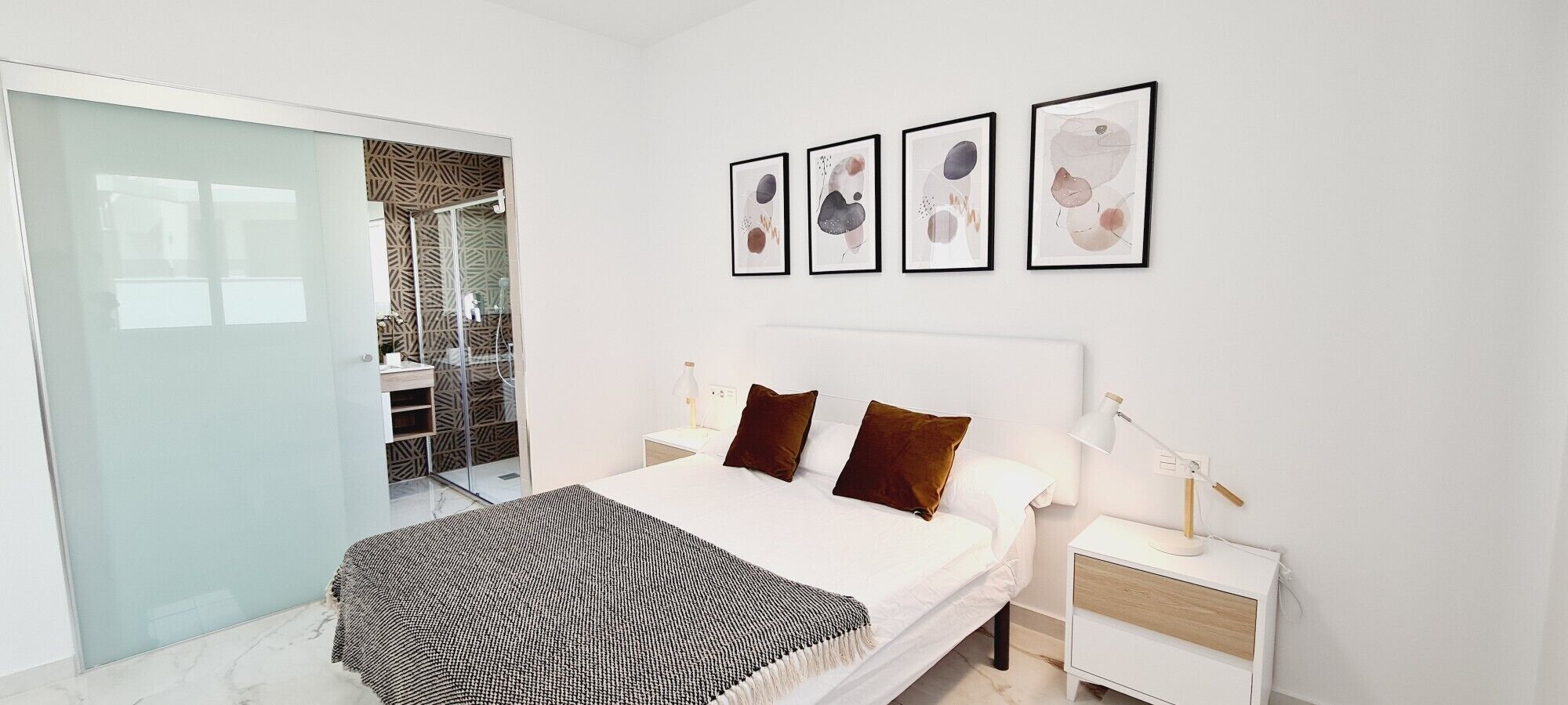 2 dormitorios, tabla de planchar con plancha, wifi gratis y ropa de cama